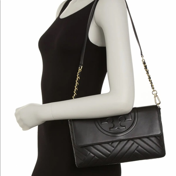 Tory Burch Handbags - 💯 Tory Burch Alexa Clutch in Black